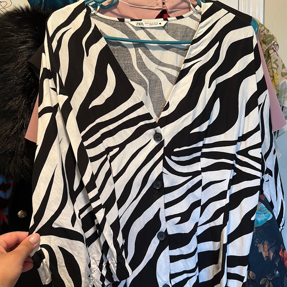 BRAND NEW WITHOUT TAGS - ZARA DRESS